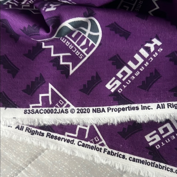 New 2- yards (sports teams) Sacramento Kings Purple Fabric - Picture 4 of 10